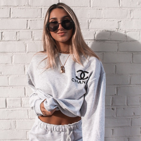 Meet your Posher, Julia - Picture 2 of 3